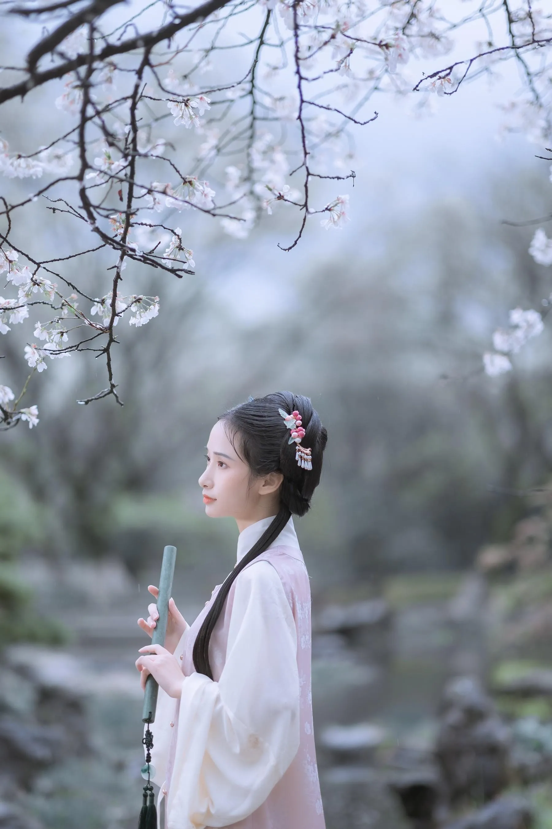 [艺图语] 2022.05.25 雨樱花 眸小妖 [46P]插图1